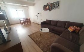 Apartment In The Heart Of Tirana , Bllok